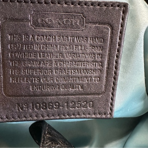 Authentic Vintage Coach Brass Kisslock Pleated Ergo  Patent Black Shoulder Bag - Picture 3 of 13